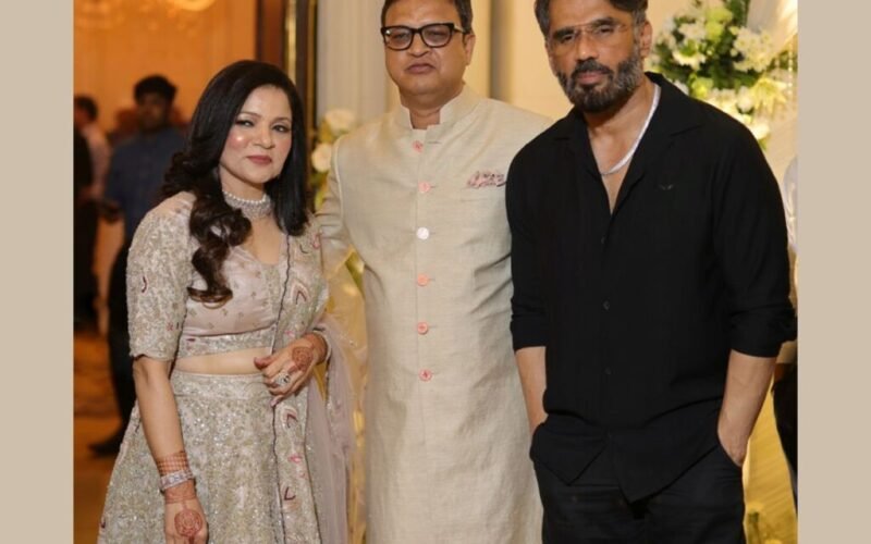Bollywood Star Suniel Shetty Joins Celebration as Anniversary Couple Navneet & Neena Kapoor Mark 25 Years of Love and Commitment – World News Network