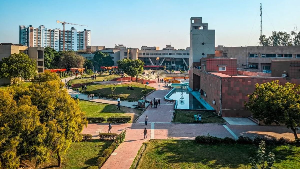 Delhi Technological University