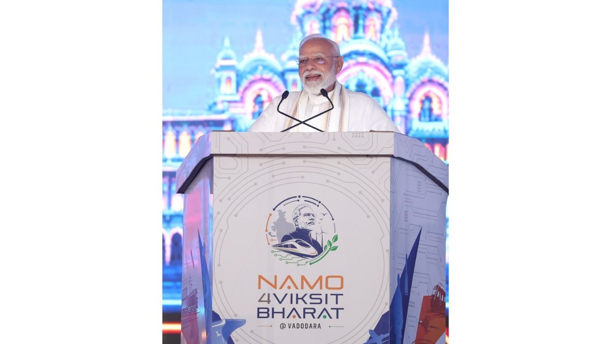 Prime Minister inaugurates and lays foundation stones for projects worth over Rs 35,000 crore; highlights AI, skills, and Vadodara’s evolution as an industrial hub