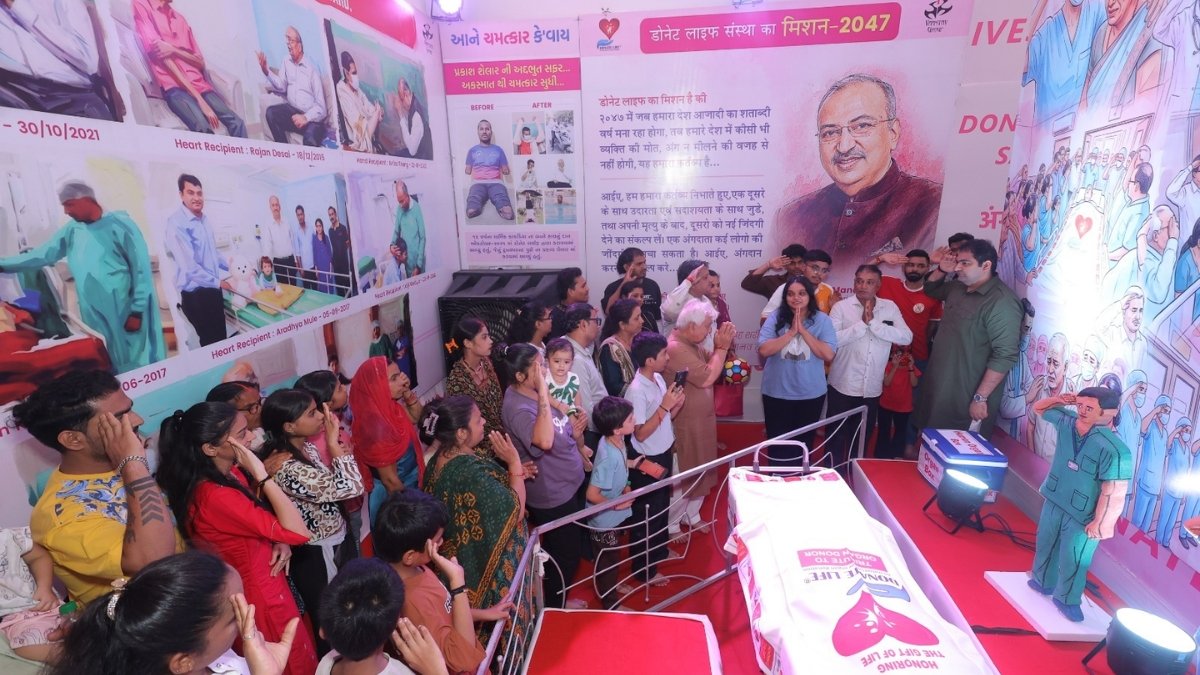 Ganeshotsav Becomes a Festival of Life Donation: Over One Lakh Devotees Receive the Message of Angdaan-Jeevandan at Donate Life and Vaastav Group Pandal