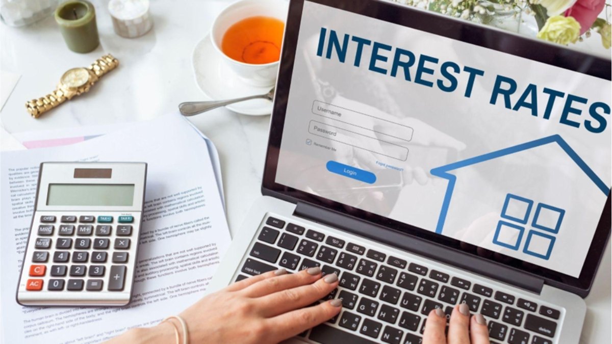 How to Calculate Interest Rate on a Loan When Comparing Borrowing Options